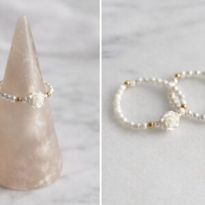 Delikatny pierścionek z różyczką 1